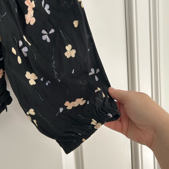 Aritzia Wilfred Lolita Floral Black Blouse - Picture 5 of 6